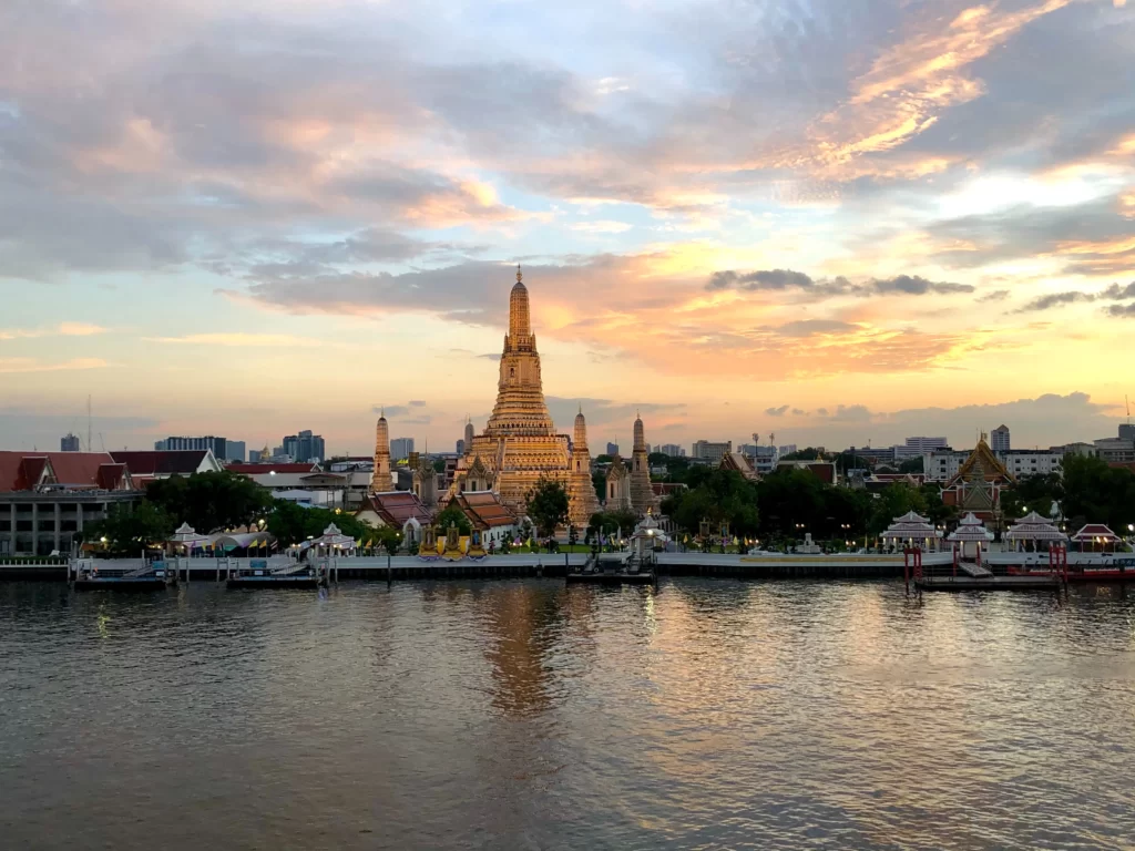 donde dormir en bangkok